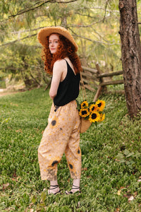 Milk & Honey Linen Cropped Artist Pant w/ Sunflower