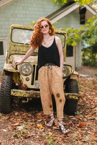 Milk & Honey Linen Cropped Artist Pant w/ Sunflower