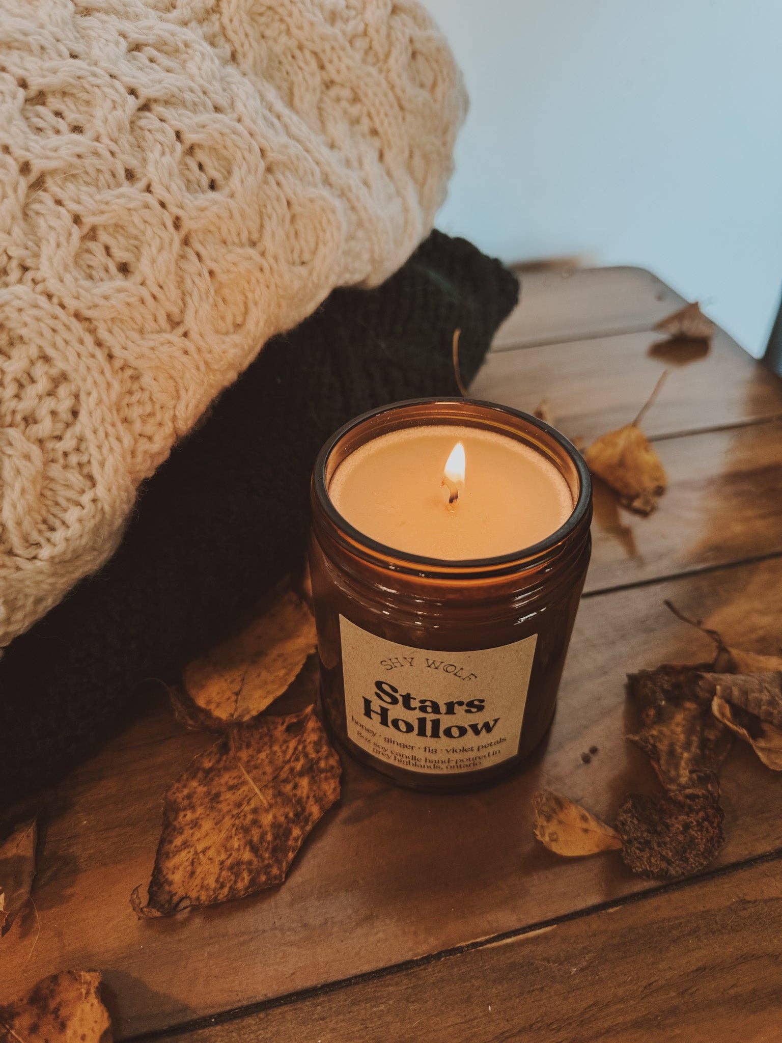 Stars Hollow - Shy Wolf Candle
