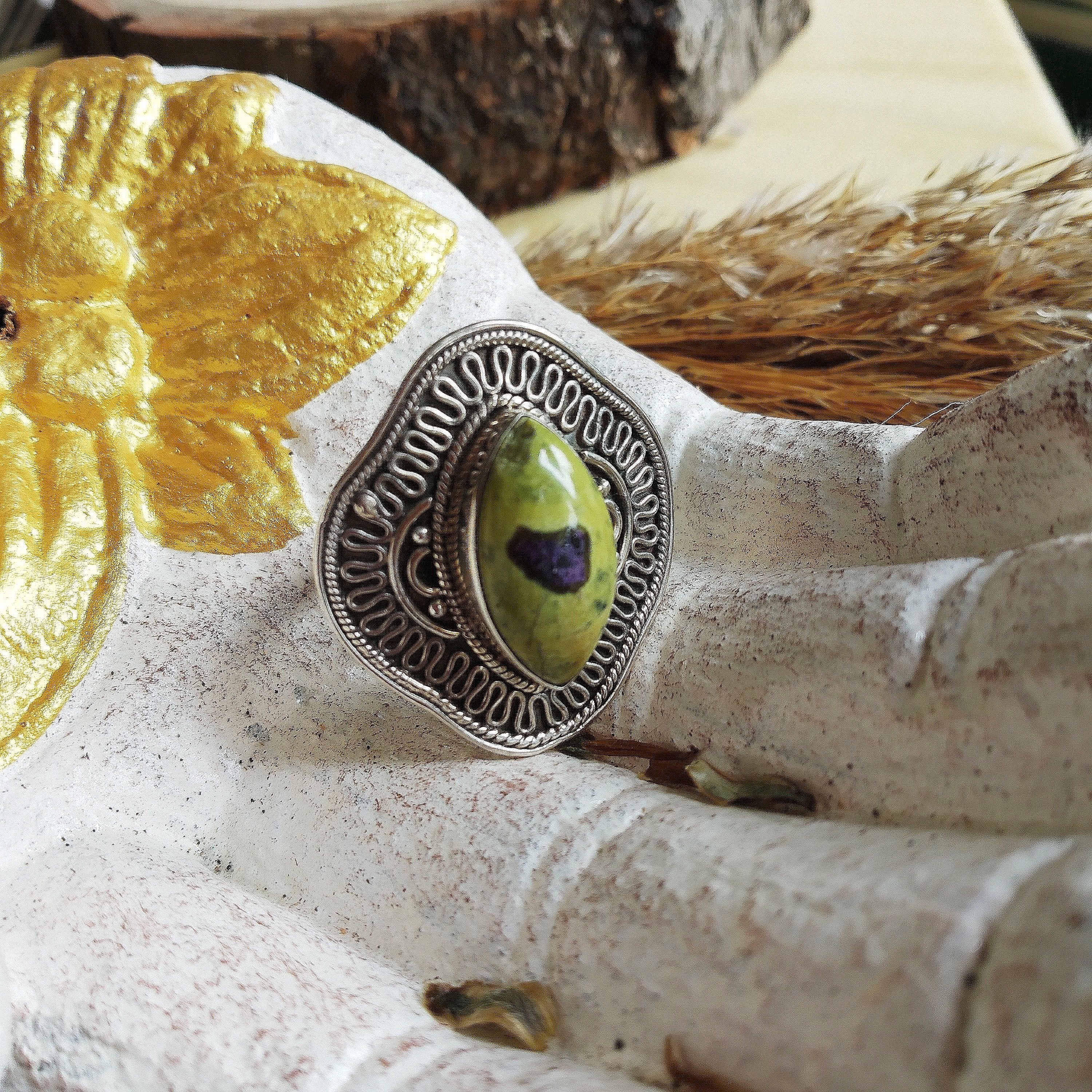 Atlantisite Ring with Filigree