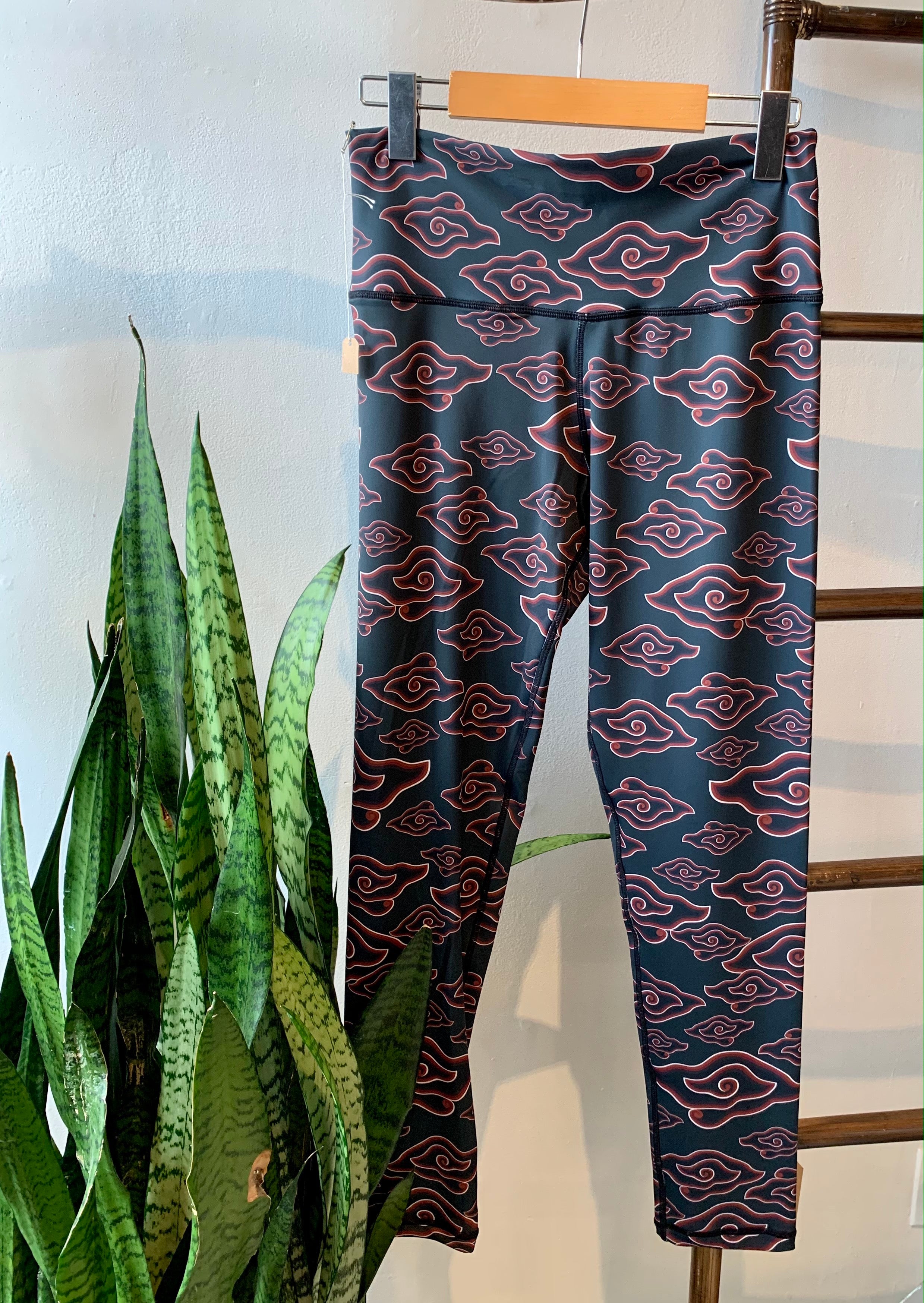 Black Clouds Batik Leggings