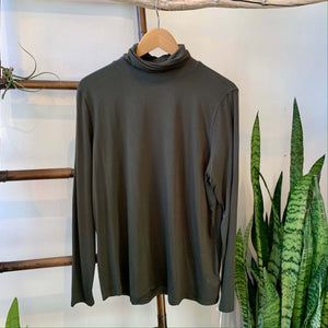 Lynda Turtleneck